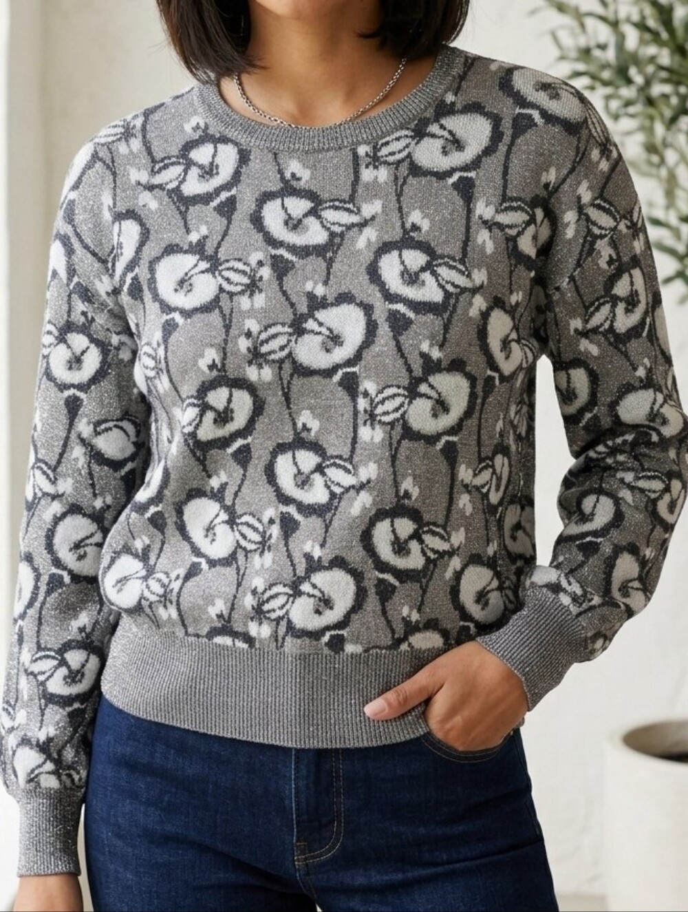 HAPPY SHEEP  Italian Design Knit Sweater Small Like New